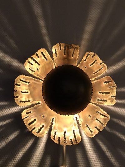 Brass Flowe Wall Lamp